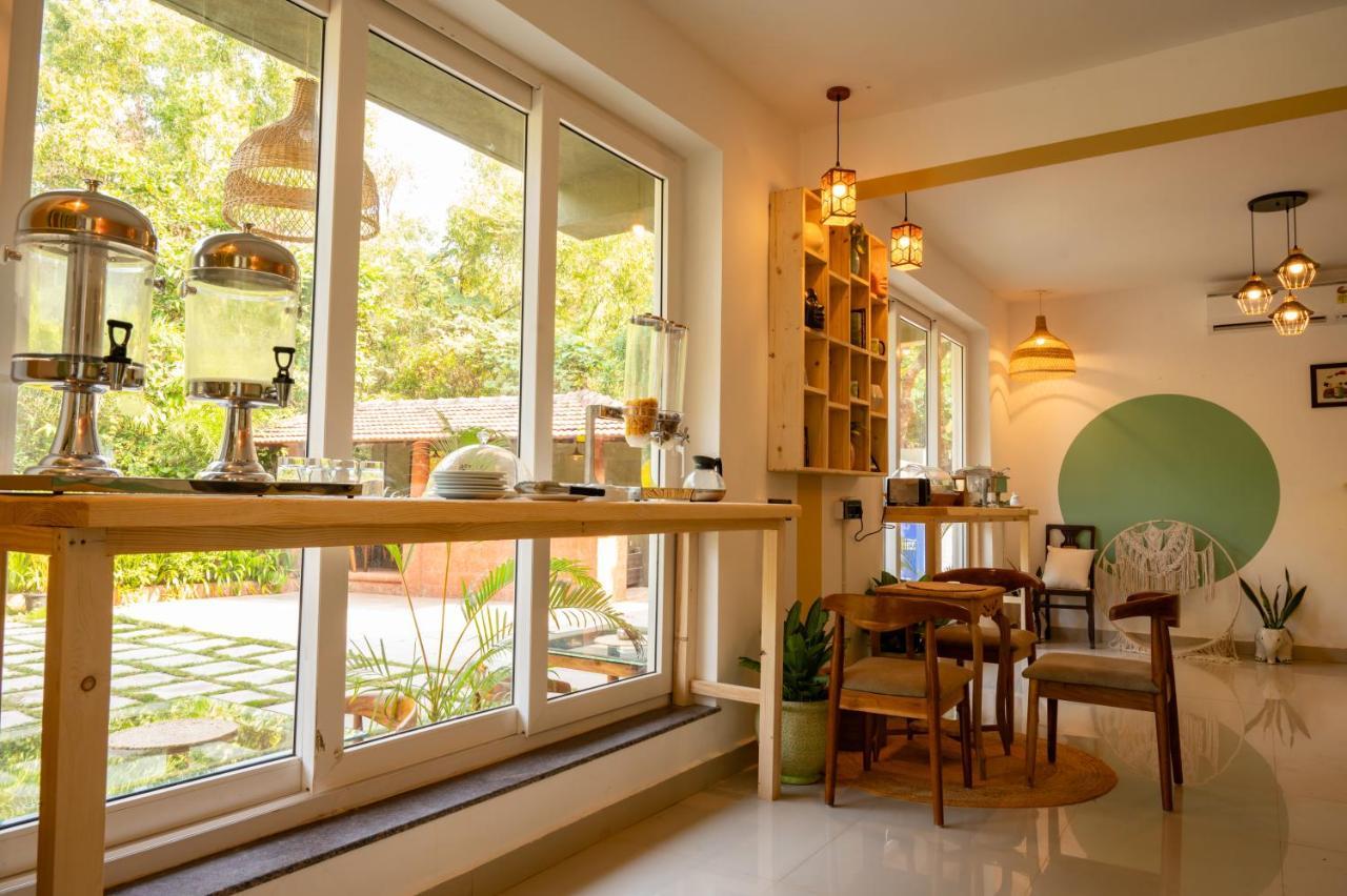 Locomo Boutique, Morjim - Stay Work Eat מראה חיצוני תמונה