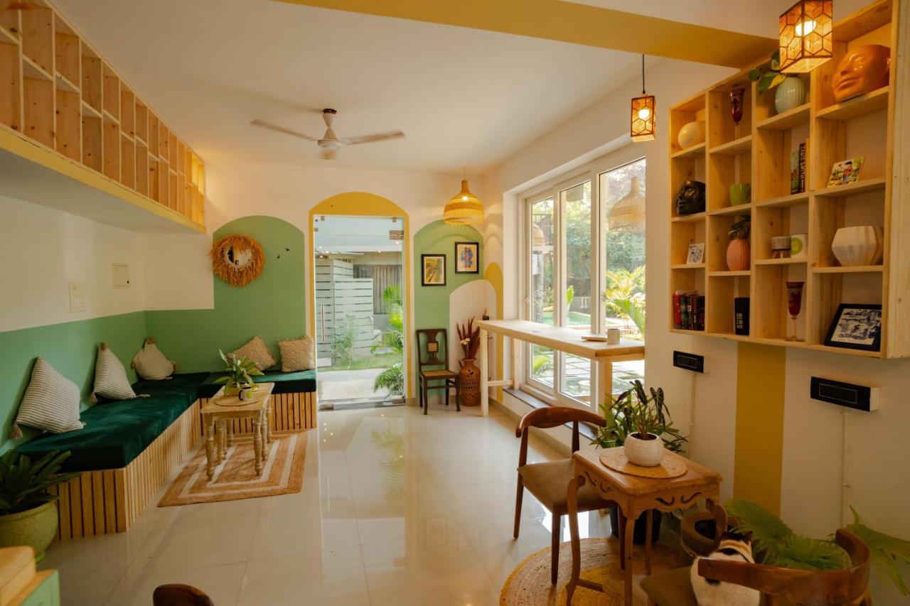 Locomo Boutique, Morjim - Stay Work Eat מראה חיצוני תמונה