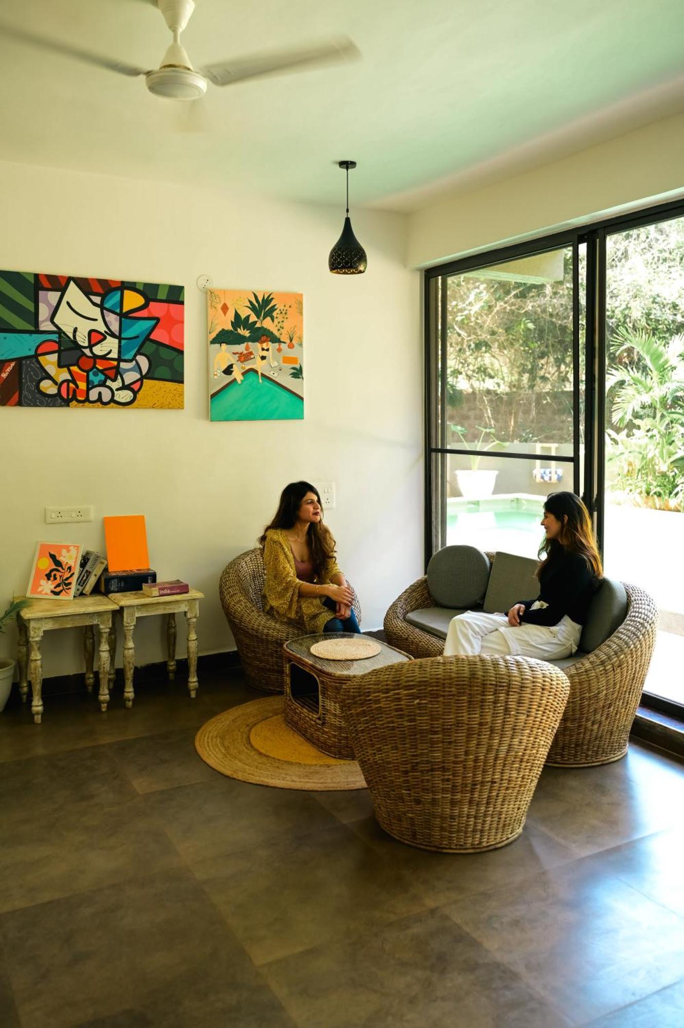 Locomo Boutique, Morjim - Stay Work Eat מראה חיצוני תמונה