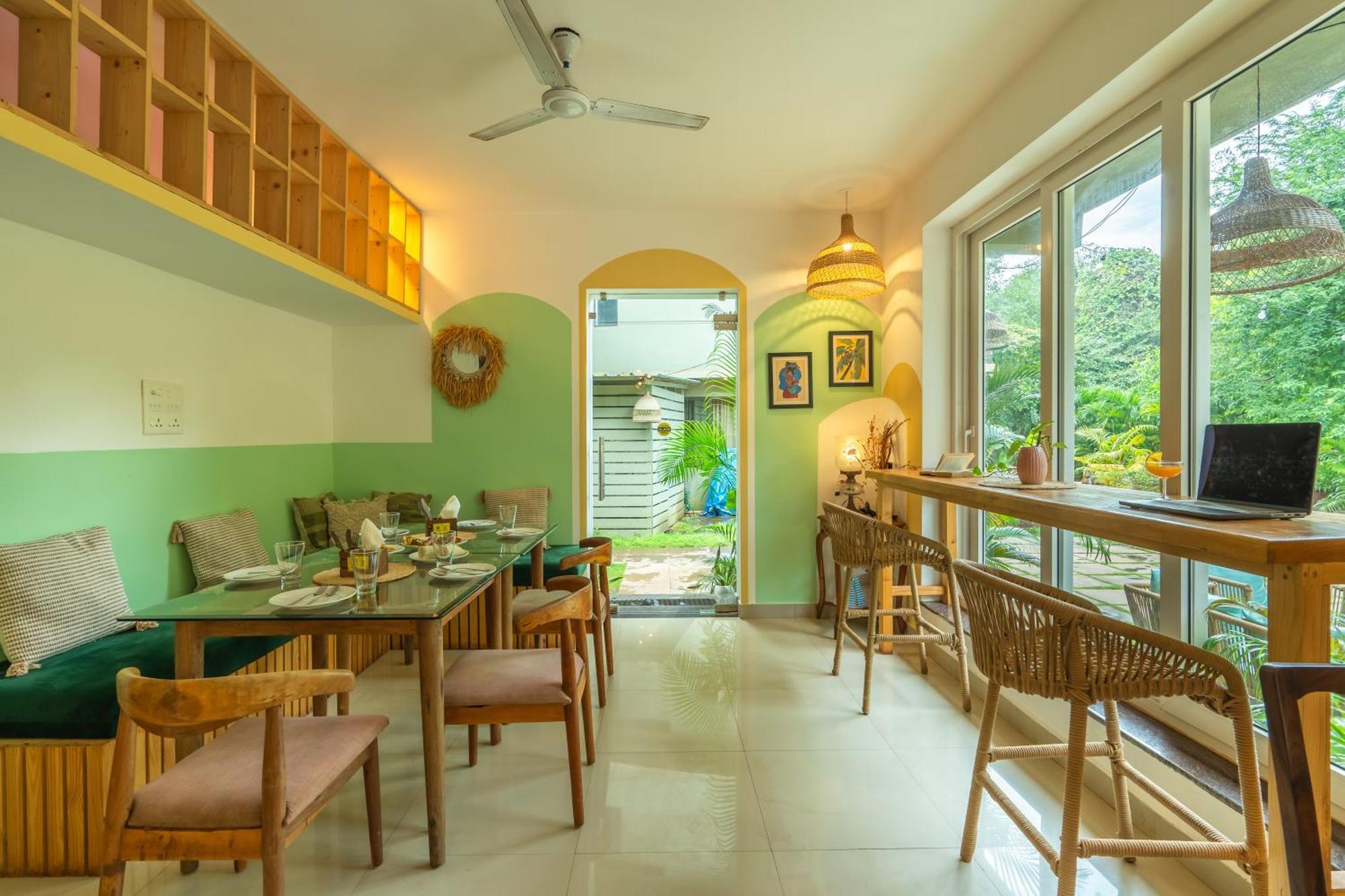 Locomo Boutique, Morjim - Stay Work Eat מראה חיצוני תמונה