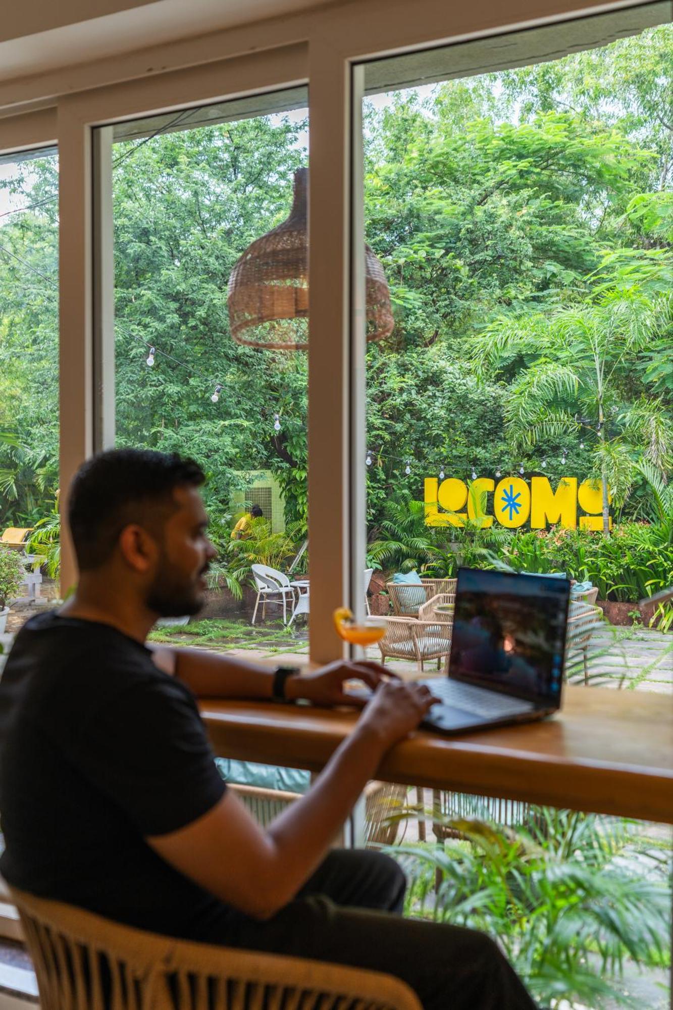 Locomo Boutique, Morjim - Stay Work Eat מראה חיצוני תמונה